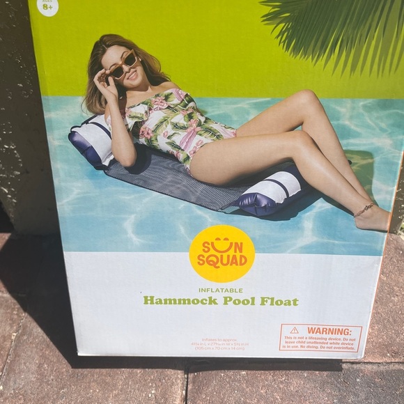 🌞 Sun Squad Inflatable Hammock Pool Float – Relax in Style! (New in box) - Picture 13 of 13